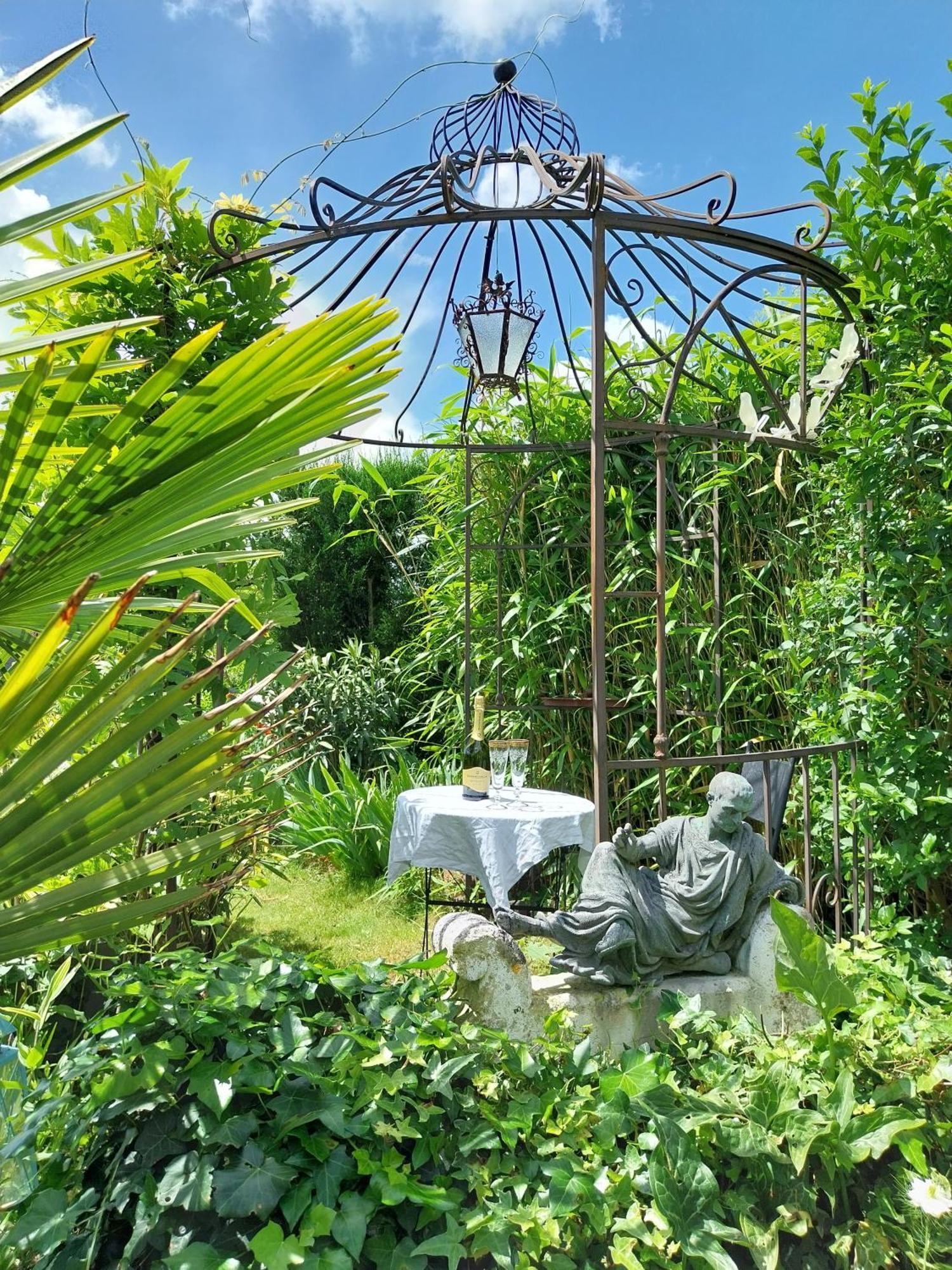 Le Griffon 1855 Hotel Saint-Laurent-Des-Autels Kültér fotó