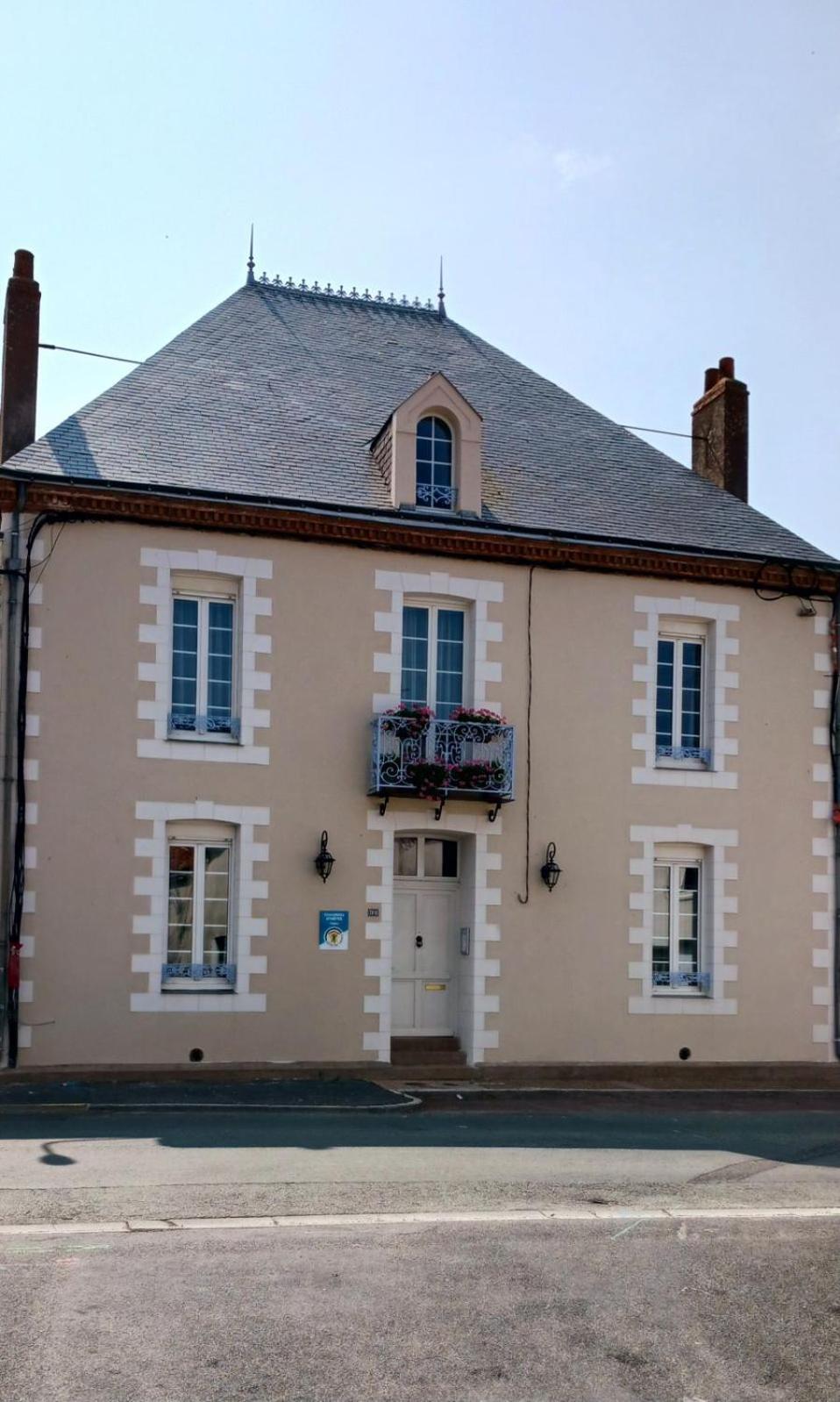 Le Griffon 1855 Hotel Saint-Laurent-Des-Autels Kültér fotó