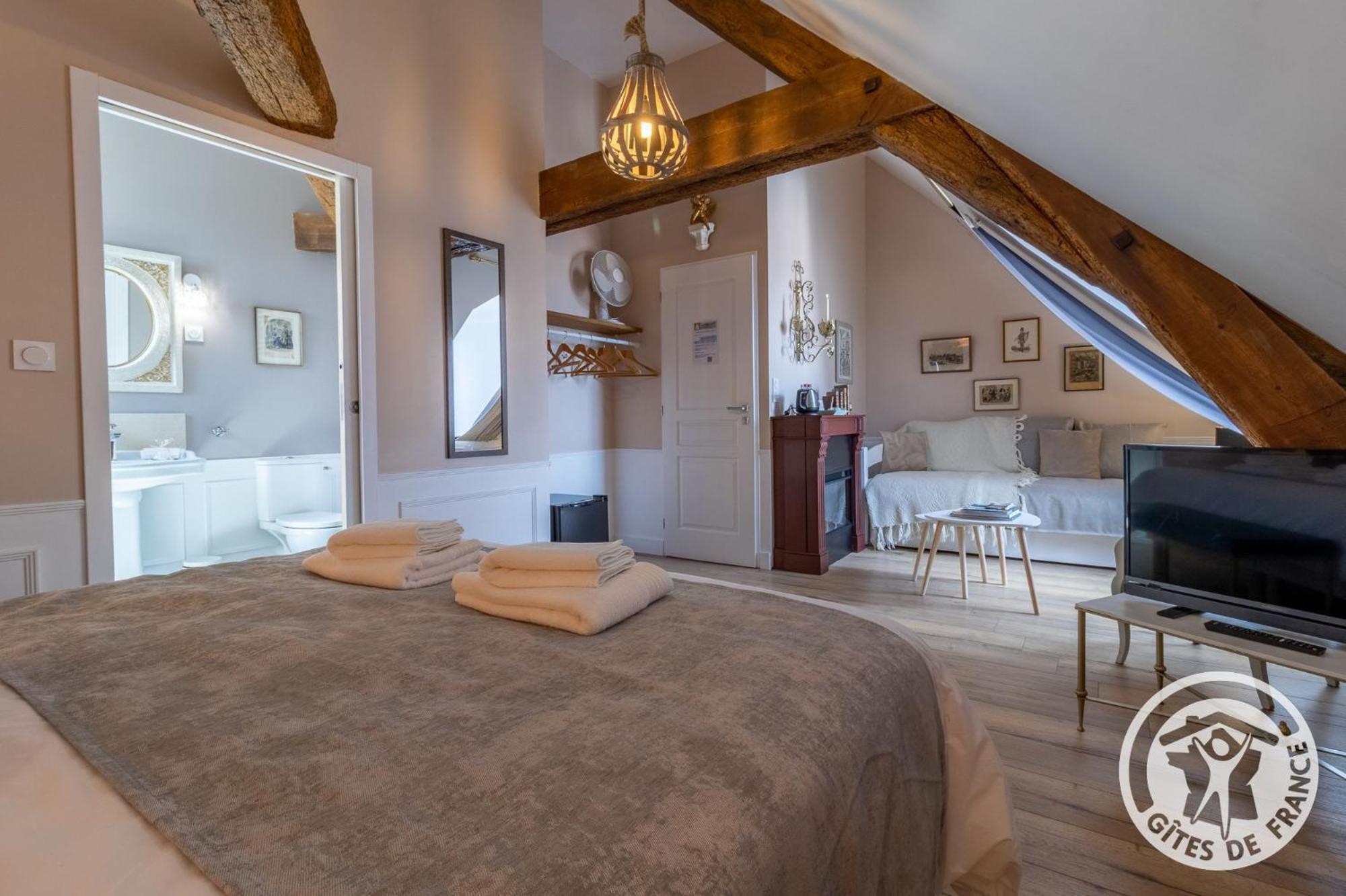 Le Griffon 1855 Hotel Saint-Laurent-Des-Autels Kültér fotó